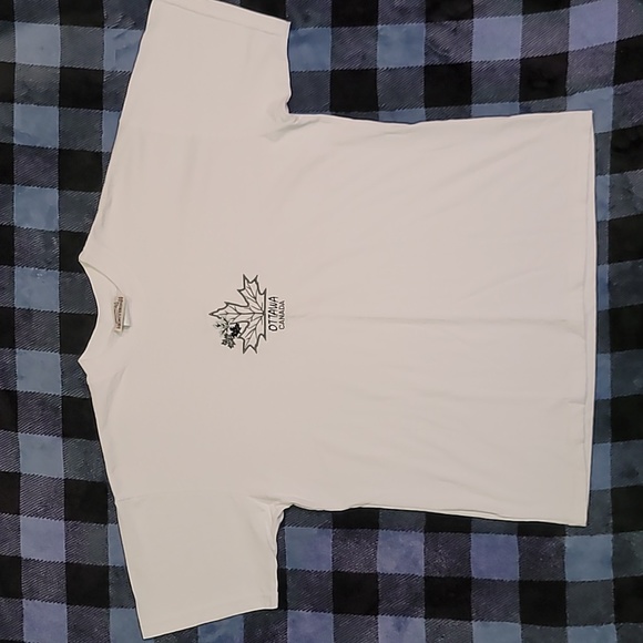 Vintage. Made in Canada.  OTTAWA, CANADA. Tee shirt size Large. - Picture 1 of 15